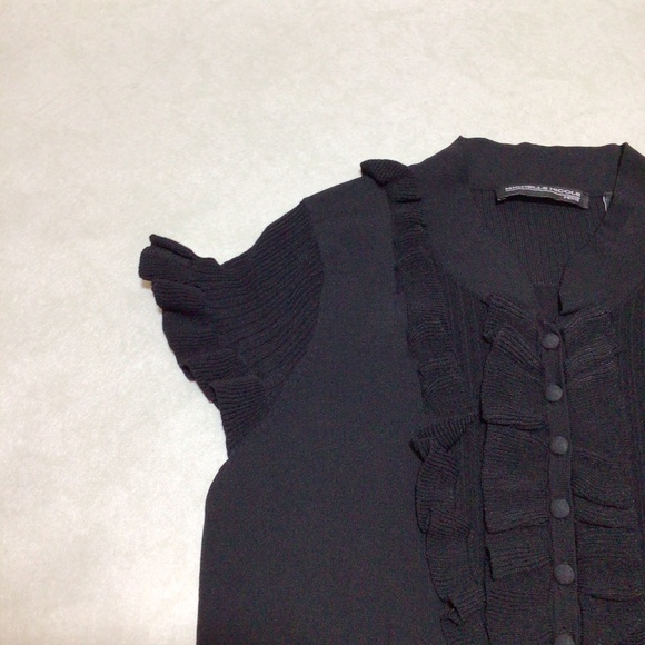 Michelle Nicole Black Short Sleeve Ruffled Shirt, Size Petite Medium - Picture 6 of 9